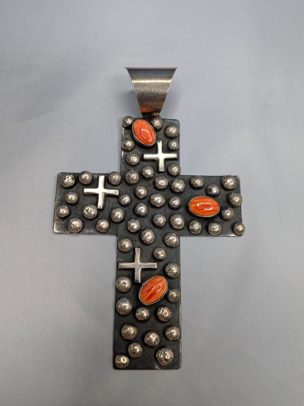 CHIMNEY BUTTE BIG NATIVE AMERICAN SPINY OYSTER STERLING SILVER DOT CROSS PENDANT